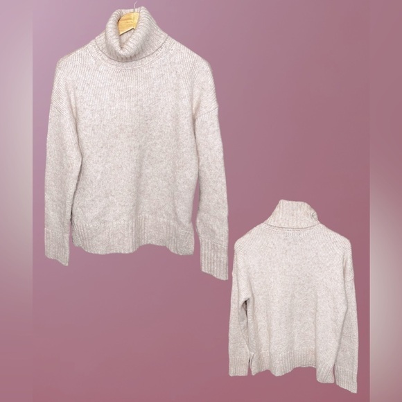 BANANA Republic Pink and Cream Soft, Loose Turtleneck Sweater, Size Small - Picture 1 of 5